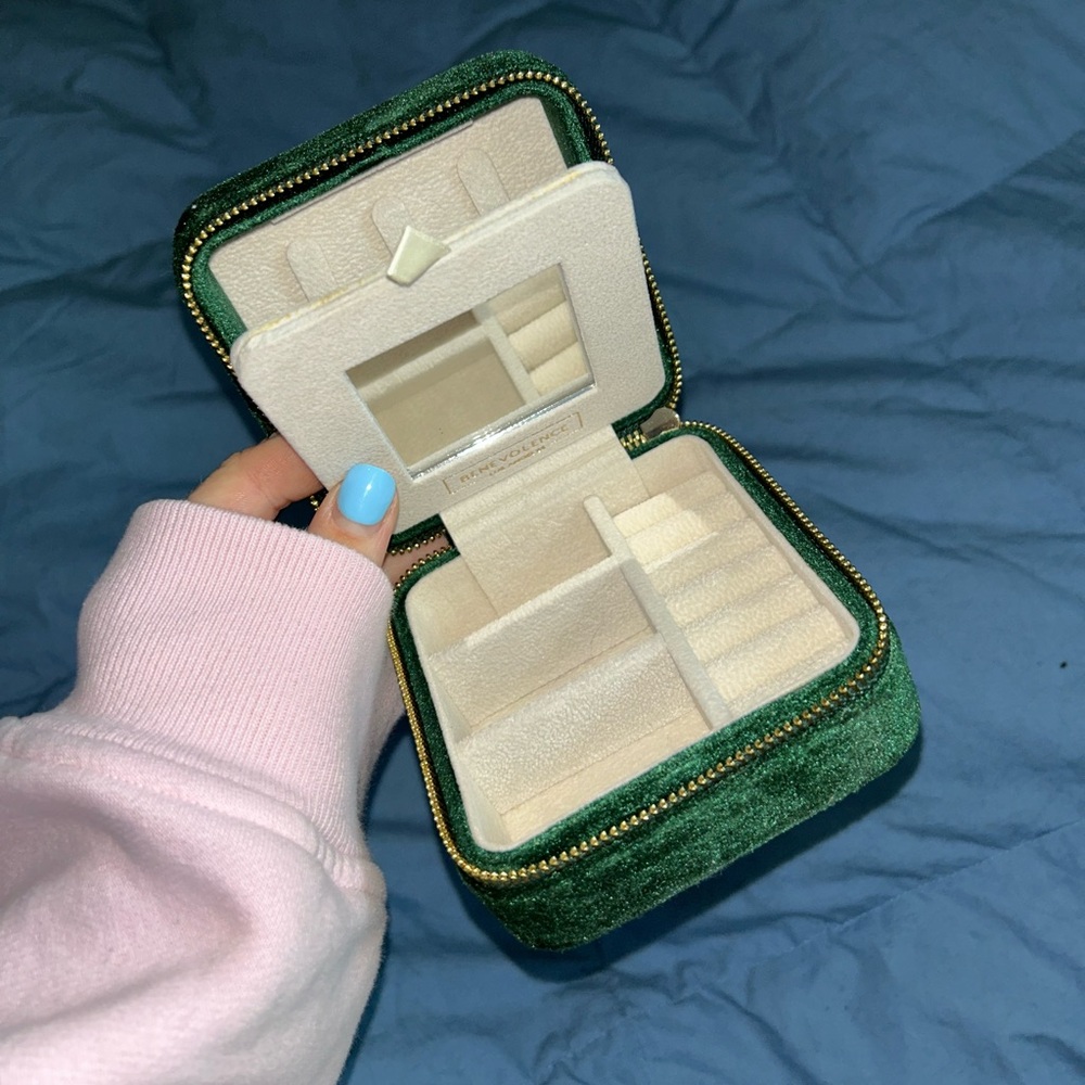 LAST CHANCE Green Velvet Travel Jewelry Box